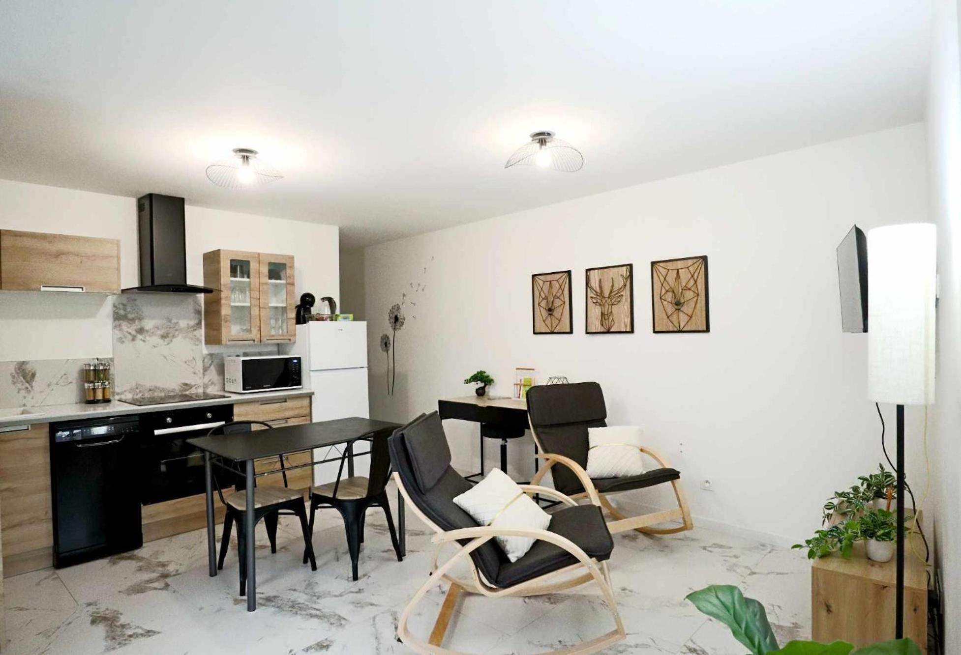 Appartement Le Moderne Ideal Pour Couples Et Professionnels Ornans Exterior foto